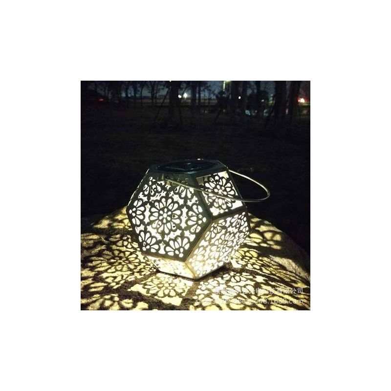 Led-solarlaterne Für Außen, Hängende Solare Gartenleuchte, Wasserdichtes Dekoratives Licht In Diamantform Für Garten, Terrasse, Rasen, Flur Und Wege - Silber