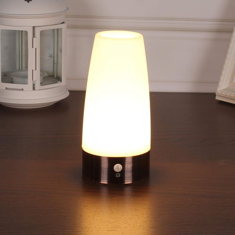 Tischlampe, Led-nachtlicht Im Retro-stil, Kabellose Nachttischlampe Mit Pir-bewegungsmelder, Betrieben Mit 3 X 1,5 V Aaa-batterien, Kunststoff, Weißes Licht, Rund