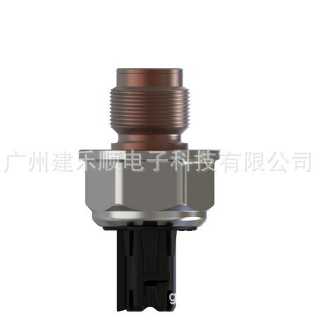 Der Common-rail-drucksensor Re549752 Ist Mit Dem Kraftstoffdrucksensor-zubehör Von John Deere Baggern Kompatibel.