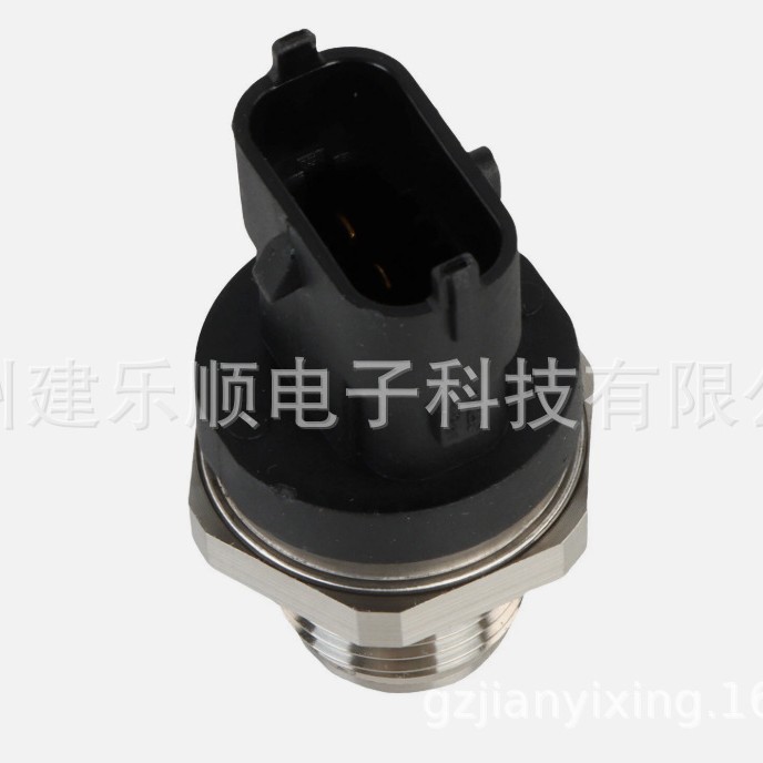 Der Kraftstoffverteilerdrucksensor 375-6988 Ist Für Die Modelle Cat318d2, 320, 323, 326, 329 Und 330 Geeignet.