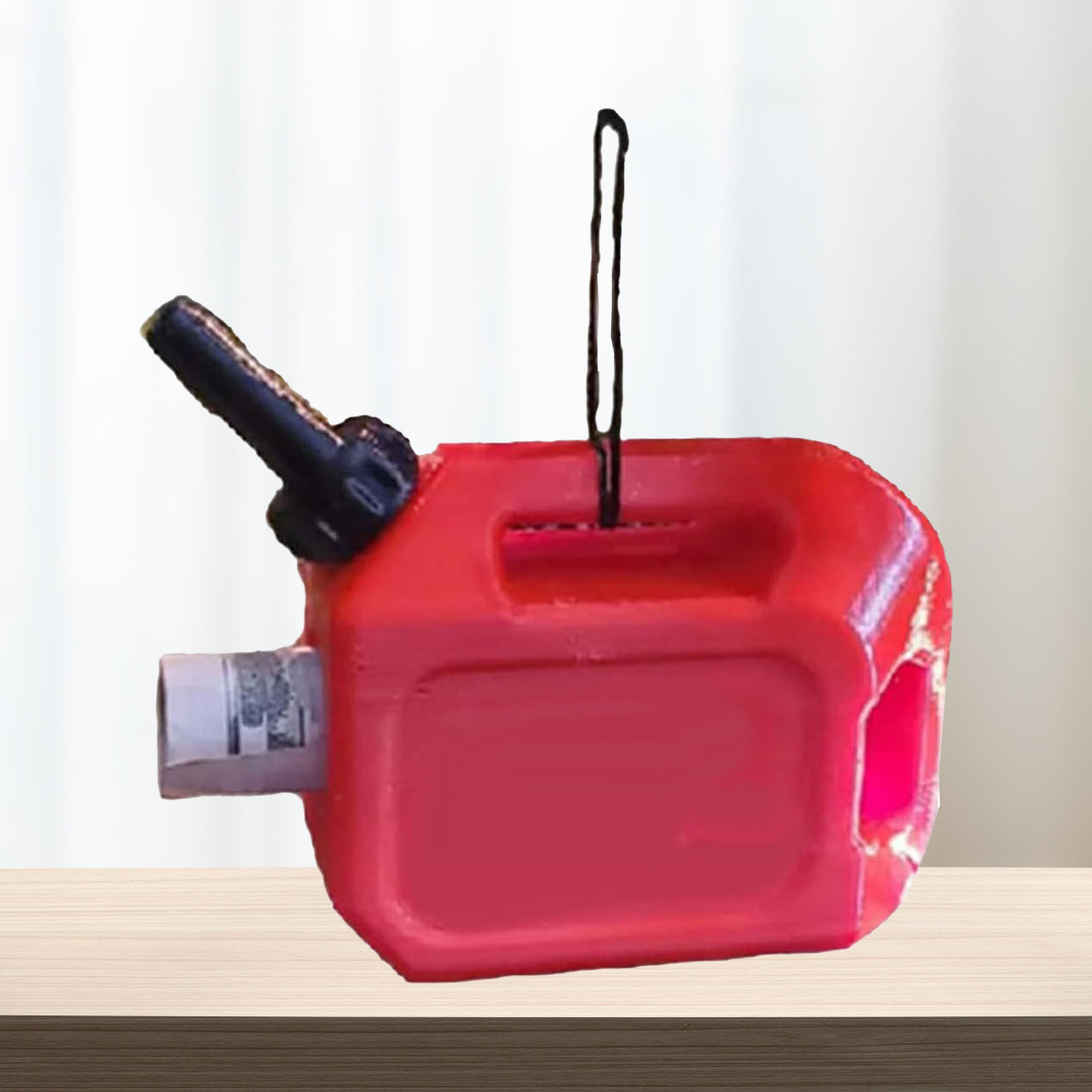 Rote Benzinfässer Als Dekoration, Ein Schöner Und Multifunktionaler Benzinbehälter Aus Kunstharz.