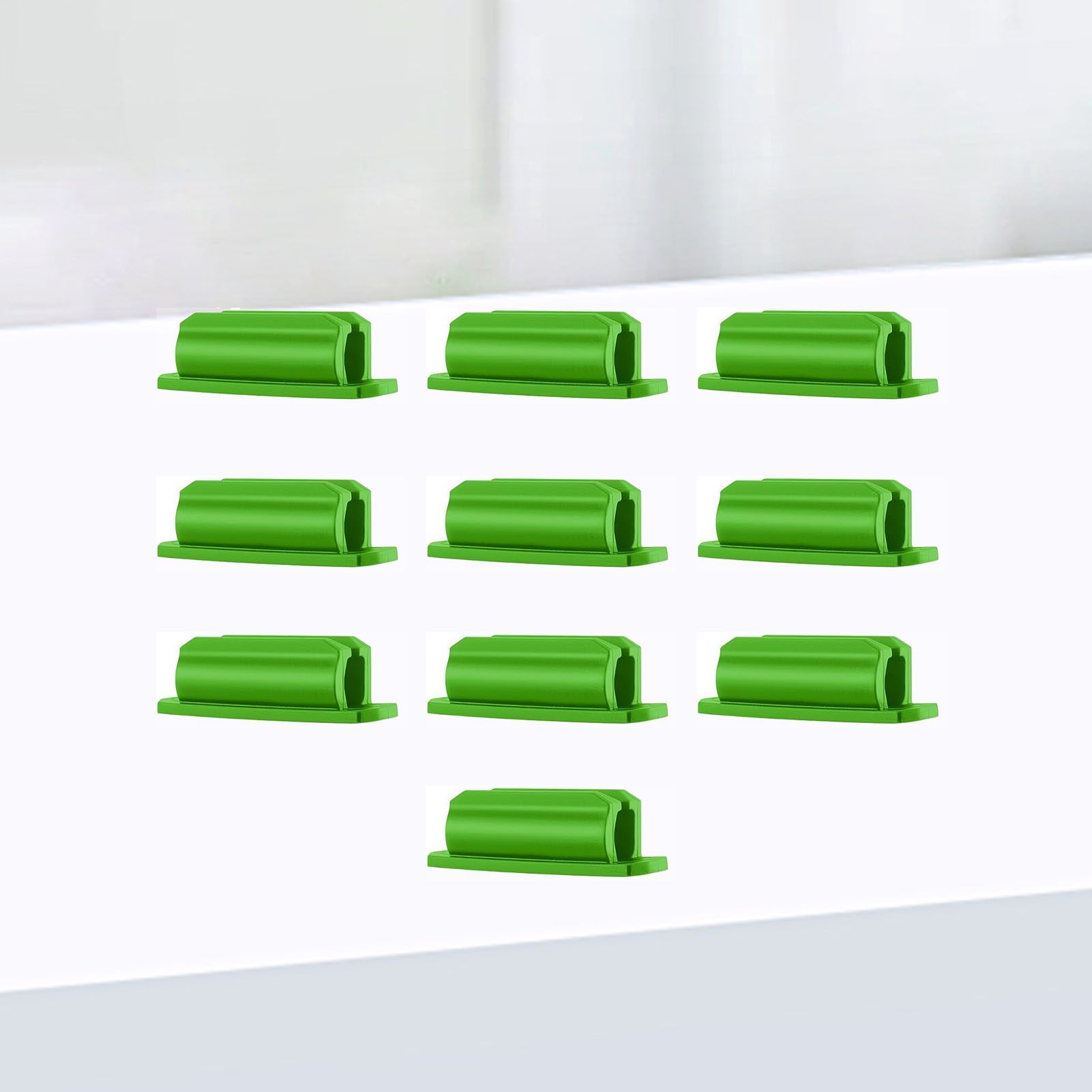 Set Mit 10 Kleinen, Tragbaren, Selbstklebenden Stifthaltern Für Den Schreibtisch, In Grün.