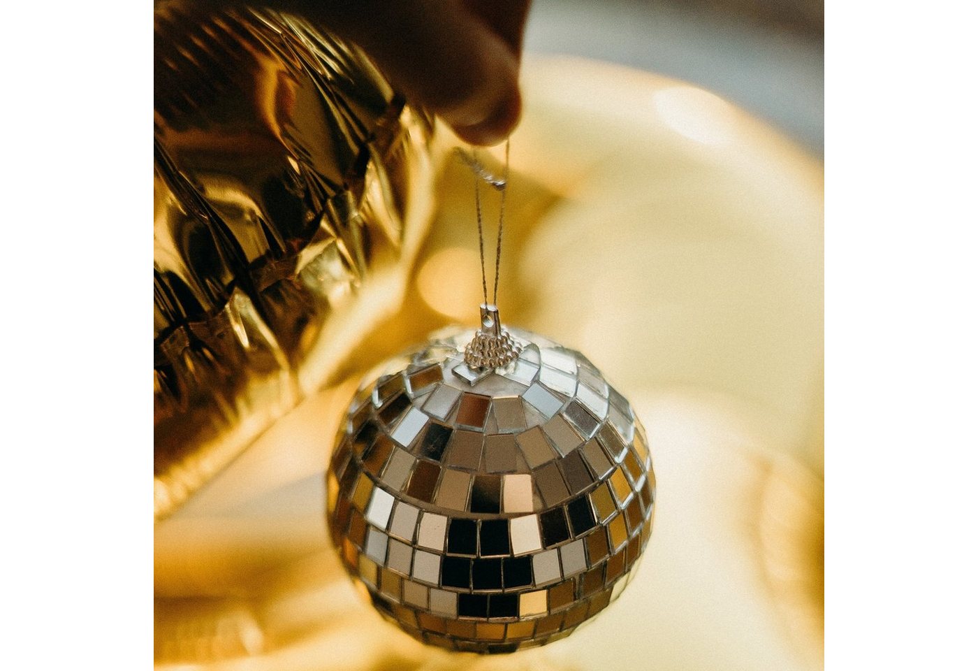 SATISFIRE Discolicht Spiegelkugel 5cm Mini Discokugel coole Party Disko Deko silber 12Stück