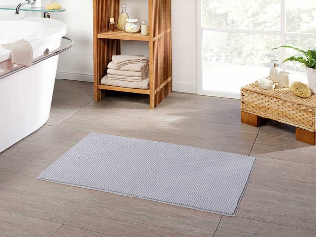 GÖZZE Badteppich Chenille 60 x 100 cm (Silber)